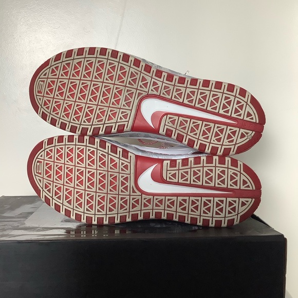 Nike Zoom LeBron 6 'Ohio State' - Picture 6 of 8